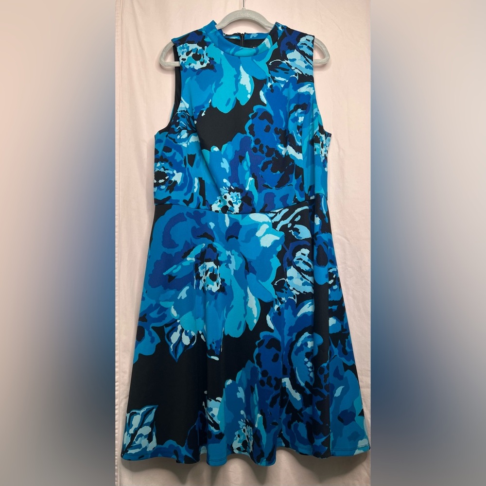 Blue Floral Sleeveless Midi Dress